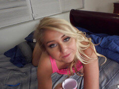 Ξανθιά, Βυζαρού, Χύσιμο, Φυσικά βυζιά, Πρώτου προσώπου, Έφηβος