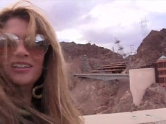 Amatéři, Velké kozy, Kuřba, Auto, Latinské, Milf žcbp, Venku, Kozičky