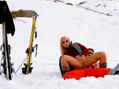 Grosser arsch, Grosser schwanz, Blondine, Blasen, Hundestellung, Natürlichen titten, Jungendliche (18+), Titten