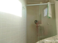 I Took a Shower Naked at the Hotel and Decided to Show Myself off to People.