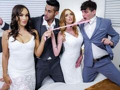 18, Duży tyłek, Duży kutas, Duże cycki, Obciąganie, Styl na pieska, Sex w czwórkę, Rudowłosa