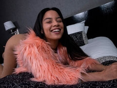 Arsch, Braunhaarige, Hundestellung, Handjob, Latina, Lecken, Entkleiden, Jungendliche (18+)