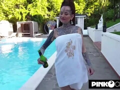 Anal, Tetas grandes, Mamada, Tatuaje