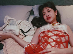 Peitos grandes, Chinêsa, Jato de porra, Namorada, Dinheiro, Cavalgar, Raspar depilar, Tetas