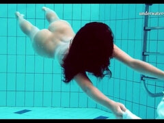 Tette grandi, Brunetta, Fetish, Hd, Ungherese, Piscina   biliardo, Pubblico, Doccia