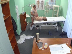 Avsugning, Doktor, Doggystyle, Ansiktsbehandling, Hd, Slick, Naturliga tuttar, Fitta