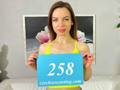 Tekintélyes didik, Cumizás, Édes, Cseh, Kutya póz, Arcra élvezés, Meztelen, Vékony