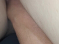 Leie, Fingern, Faustfick, Milf, Natürlichen titten, Orgasmus, Tätowierung