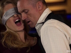 Stor stjärt, Stor kuk, Stora tuttar, Avsugning, Doggystyle, Mager