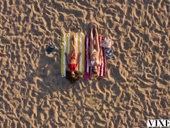 Beauté, Blonde, Classique, Queue, Double pénétration, Mamelons, Plan cul à trois, Nénés