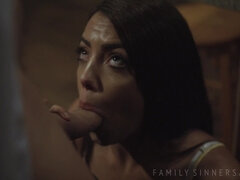 Kont, Slaapkamer, Pijpbeurt, Hakken, Spijkerbroeken, Natuurlijke tieten, Billekoek, Tatoeage