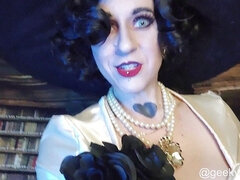 Stor røv, Store bryster, Kvinde dominans, Ældre kvinde, Solo, Tatovering