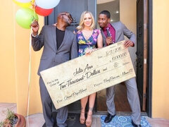 큰 엉덩이, 큰 음경, 큰 가슴, 금발의, 오랄섹스, 도기스타일, 밀프, 젖가슴