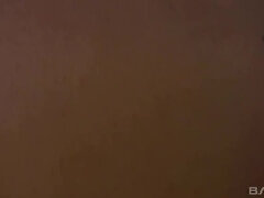 Blond, Brunette, Lesbisk, Onani, Squirting, Tattovering, Leker, Våt