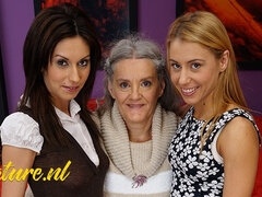 18, Slikke rumpe, Bestemor, Hd, Lesbisk, Slikking, Moden, Fitte