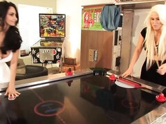 Culo grande, Tetas grandes, Lesbiana, Lencería, Madres para coger, Coño, Estriptis, Tetas