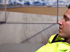 Bruinharig, Bedriegen, Hongaars, Geschoren, Slet, Tatoeage, Tiener