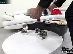 2 ženy 1 muž, Hd, Latex, Maska, Teenka, Teenka anál, Švédska rojka, Uniforma