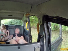 Blondinka, Fafanje, Avto, Ven