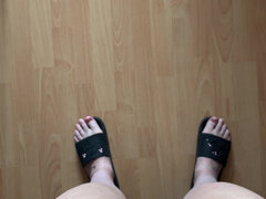 POV: Masturbation in Flip Flops