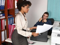 18, デカ尻, フェラチオ, バック, 黒人, オフィス, ティーン, オッパイの