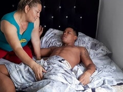 Amateur, Couple, Grecque, Fait maison, Fille latino, Mature, Maman, Suçant