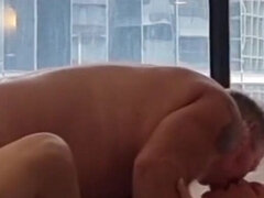 Testes gyönyörű hölgy, Szájba élvezés, Érett koros, Természetes mellek, Nuni