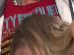 18 ans, Cul, Sucer une bite, Tir de sperme, Allemand, Adolescente, Plan cul à trois, Nénés