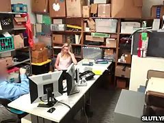 Blondinka, Fafanje, Hd, Kričal, Transa, Najstnice, Joške