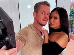 Любители, Азиатки, Большой член, Минет, Брюнетки, Собачьи, Натуральные сиськи, Молоденькие