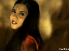 Brunetka, Hd, Indické, Vyzlečené, Prírodné, Nahé, Strip, Dráždenie