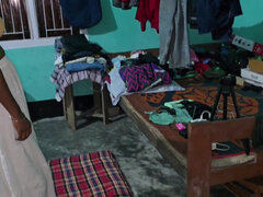 Enthousiasteling, Vriendin, Indisch, Natuurlijke tieten, Rok, Tieten likken