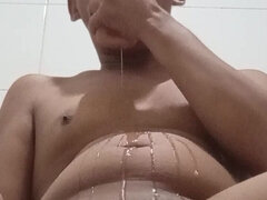 18 jahre, Asiatisch, Schwul, Indonesisch, Pissen, Solo, Jungendliche (18+)