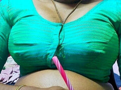 Huisgemaakt, Indisch, Tepels, Student, Lerarin, Tieten likken