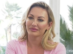 Rit, Blondinka, Fafanje, Busty, Doggystyle, Drkanje, Joške, Igrače