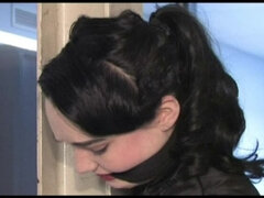 Amatør, Brunette, Påklædt sex, Brækfornemmelse, Hæle, Bundet