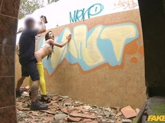 Hatalmas hátsó, Monumentális dákó, Tekintélyes didik, Cumizás, Gesztenyebarna, Kutya póz, Szabadban, Begyek