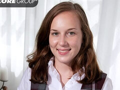 Amateur, Morena, Penetracion con dedos, Masturbación, Al aire libre, Bragas, Solo, Estriptis