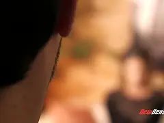 Bdsm, Bondáž, Brunetka, Dávení penisem, Dominace, Extrémní, Na obličej, Drobounká