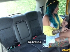 Isot tissit, Ruskeahiuksinen, Naamallinen, Korkokengät, Äiti jota haluaisin panna, Luonnollinen, Orgasmi, Ulkona