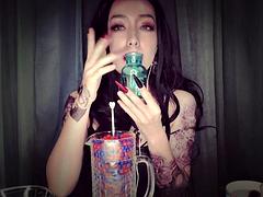 Výprask, Různé pohledy, Sólo