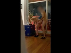 In den arsch, Blondine, Ehemann, Interrassisch, Party, Dürr, Titten, Spanner