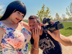 Iso kaunis nainen, Iso perse, Ruskeahiuksinen, Paksu, Äiti jota haluaisin panna, Ulkona, Näkökulma pov, Ajeltu