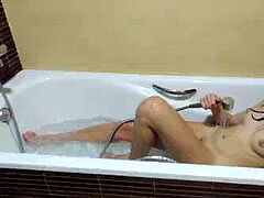 수음, 보지, 청소년