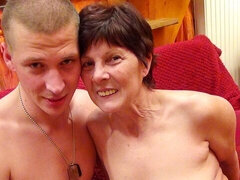 Velika rit, Velik kurac, Velike joške, Fafanje, Rjavolaska, Doggystyle, Zrela, Kratki lasje