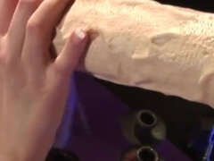 Blondi, Suihinotto, Spermashotti, Vibraattori, Pillu, Sukkahousu, Vibraattori