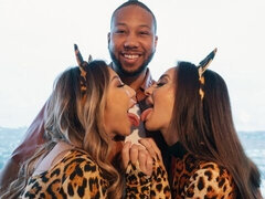 18, Stor stjärt, Stor kuk, Stora tuttar, Avsugning, Mellanrasig, Mager, Tonåring