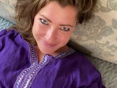 Amateur, Tetas grandes, Rubia, Morena, Penetracion con dedos, Casero, Masturbación, Esposa