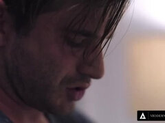 Σε στάση σκύλου στα τέσσερα, Μουνί