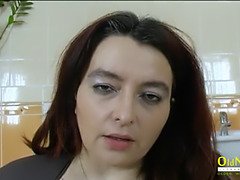 Brunetka, Masturbácia, Dospelé, Milf  mčbp, Mamina, Pička, Jačania, Nevlastná mama